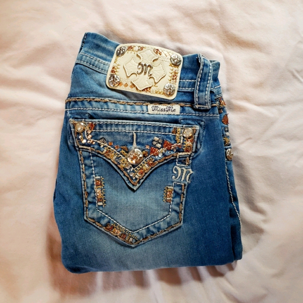 Miss Me Signature Skinny Jeans